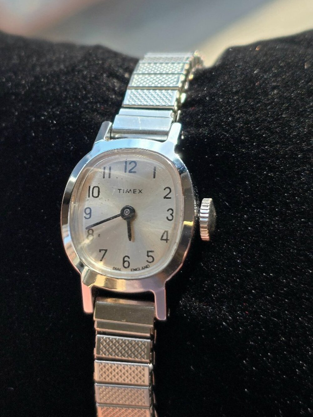 Vintage 1980 Timex Women's Watch, Case England, Movement Mexico, 17 mm, 10118023